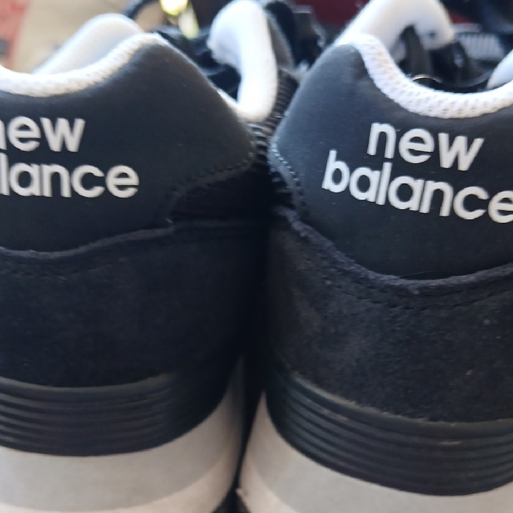 New Balance Black and White Women's Athletic Shoes - Picture 4 of 5